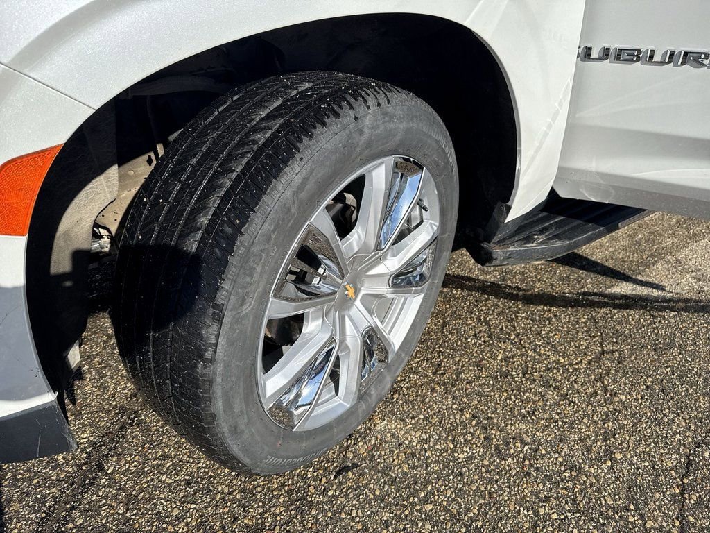 Certified 2023 Chevrolet Suburban High Country AWD/4WD image 21