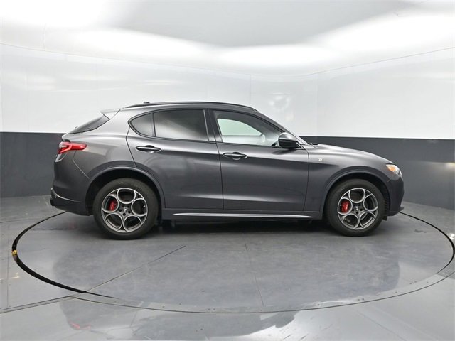 Used 2022 Alfa Romeo Stelvio Ti image 23