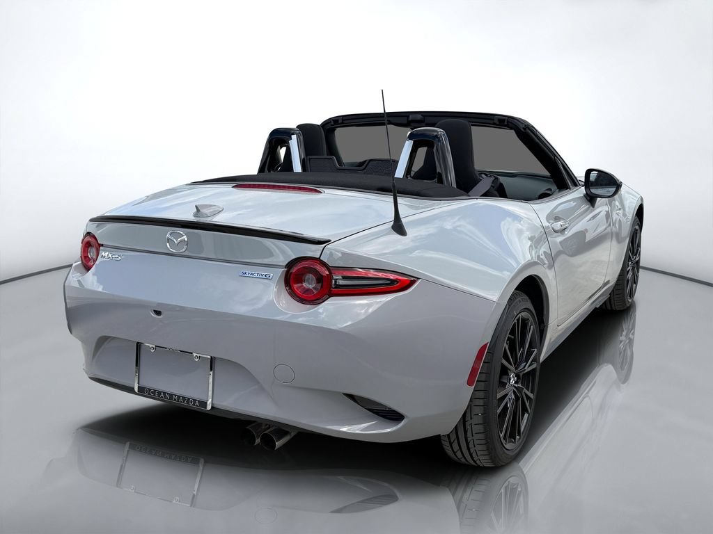 New 2026 MAZDA MX-5 Miata Club w/ Interior Package RWD image 5