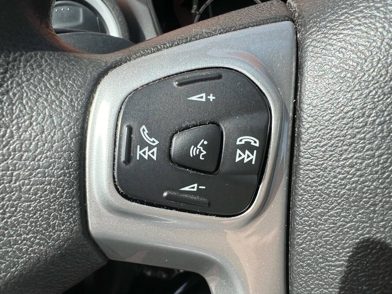 Used 2019 Ford Fiesta SE FWD image 16