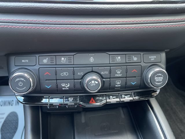 Used 2022 Dodge Durango R/T w/ Blacktop Package AWD/4WD image 30