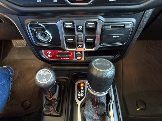 Used 2021 Jeep Gladiator Rubicon w/ LED Lighting Group AWD/4WD image 21