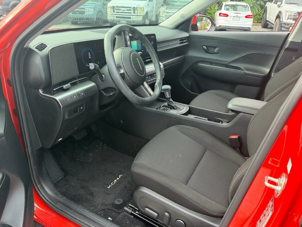 Used 2024 Hyundai Kona SEL FWD image 10