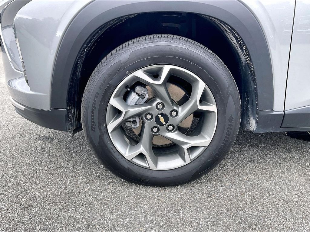 Used 2024 Chevrolet Trax LT w/ Driver Confidence Package FWD image 7