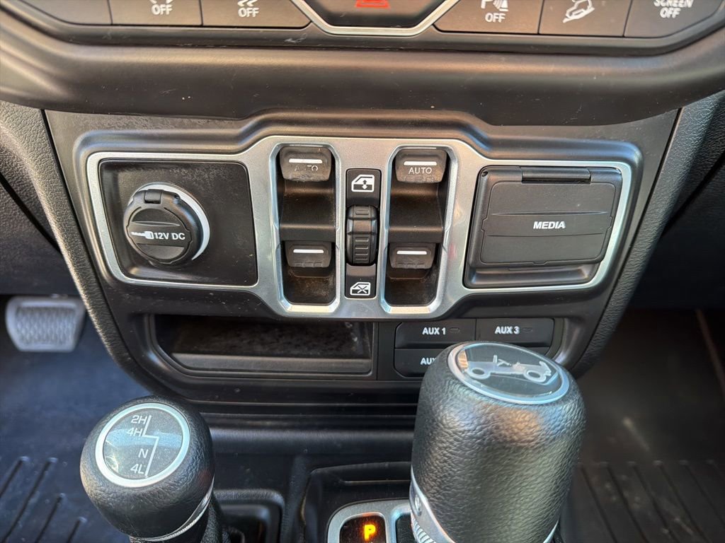 Used 2018 Jeep Wrangler Unlimited Sport S image 34