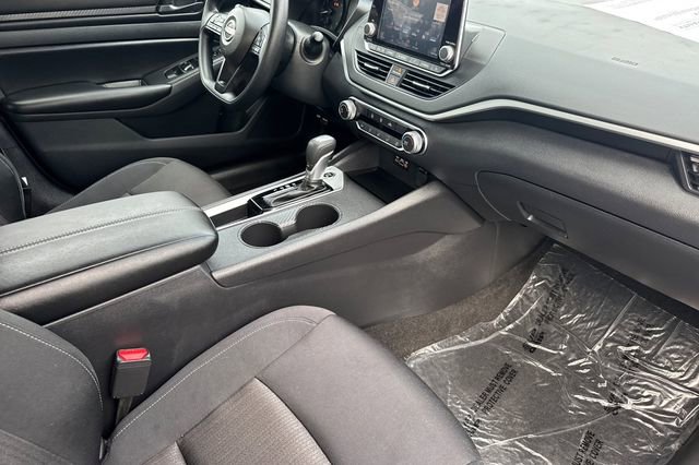 Used 2025 Nissan Altima 2.5 S image 16