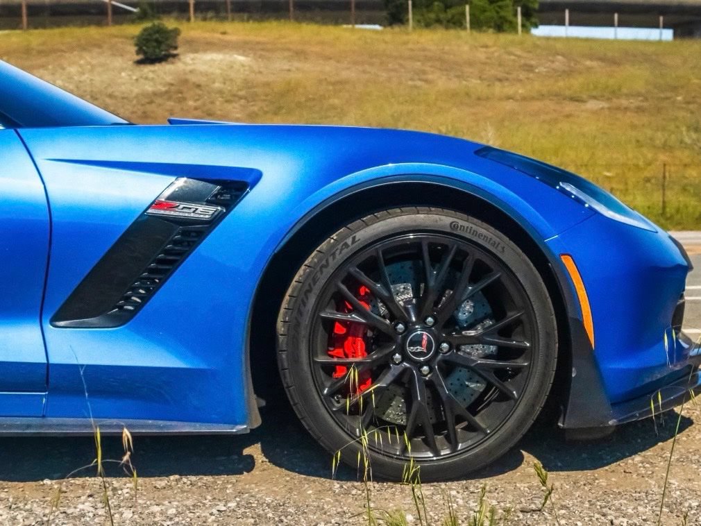 Used 2015 Chevrolet Corvette Z06 w/ Z07 Performance Package RWD image 6