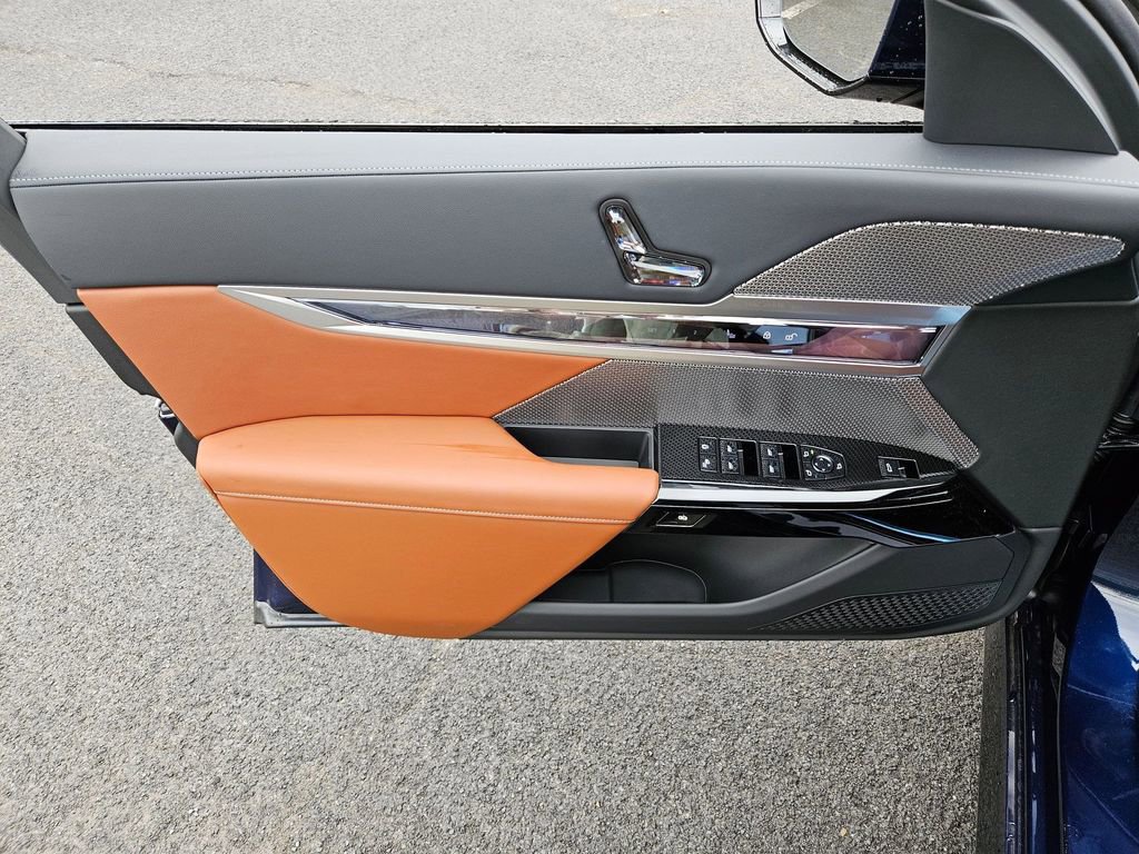 Used 2026 BMW i7 xDrive60 image 7