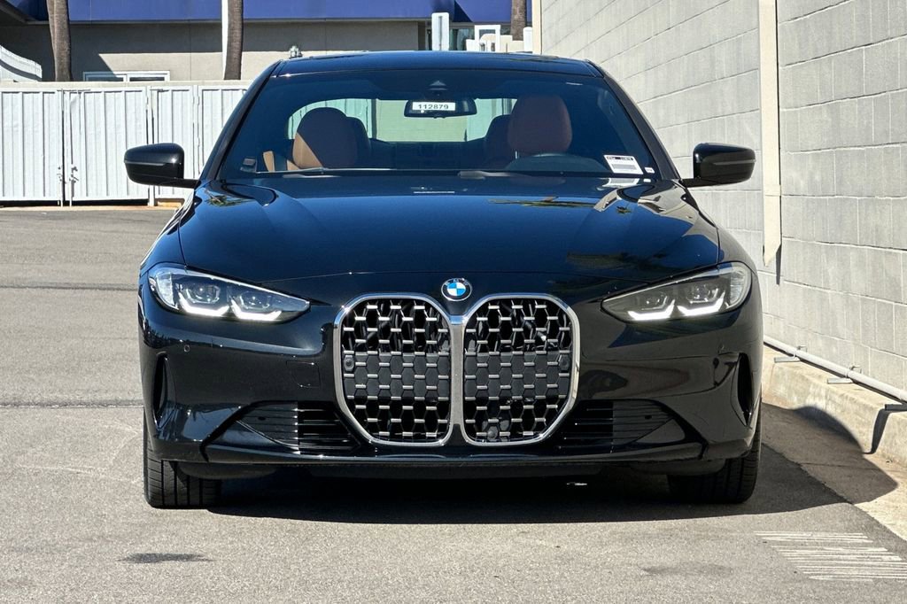 Used 2023 BMW 430i Coupe w/ Premium Package image 11