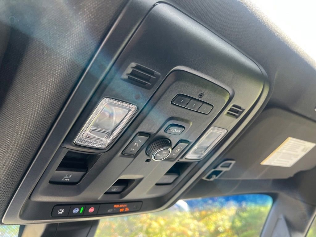 Used 2022 Chevrolet Tahoe RST w/ Luxury Package image 22