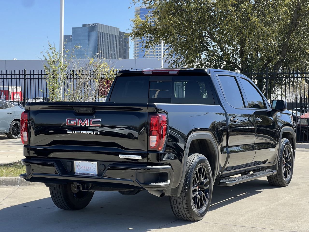 Used 2024 GMC Sierra 1500 Elevation w/ Elevation Premium Package image 4