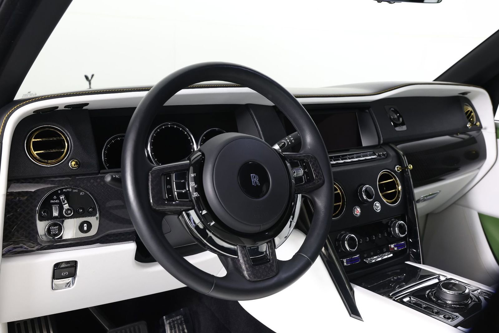 Certified 2023 Rolls-Royce Cullinan Black Badge w/ Driver's Package image 4