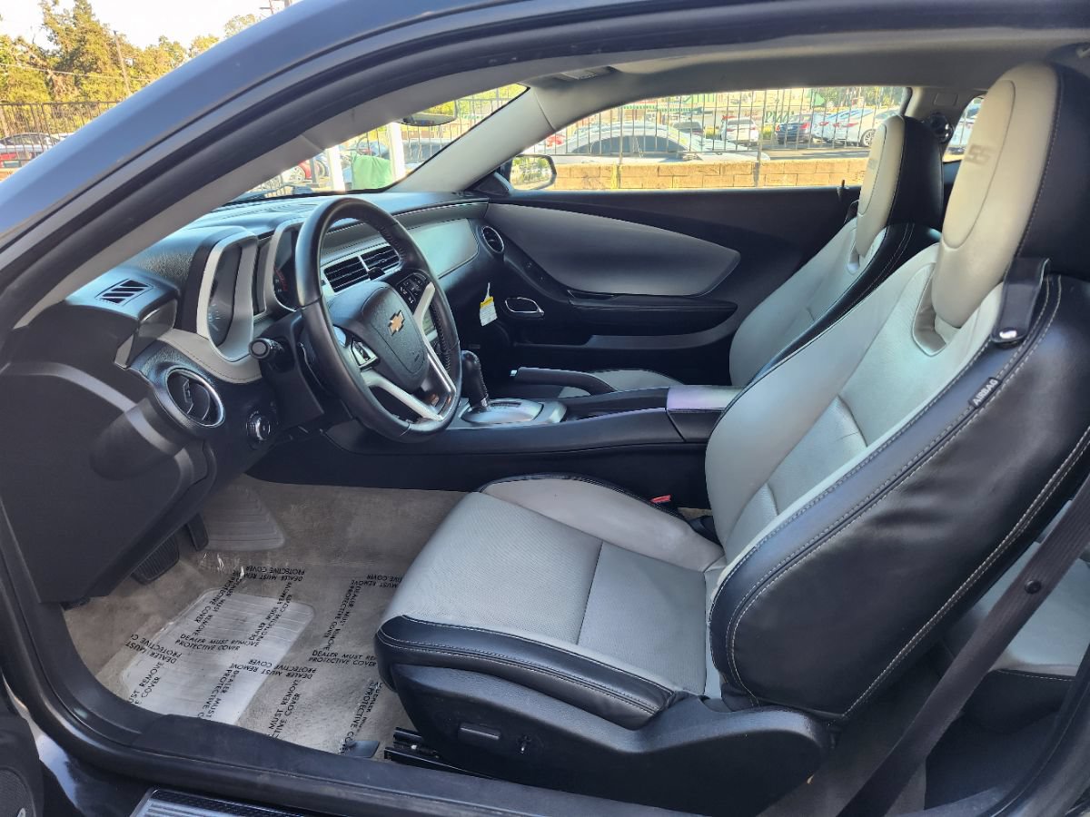 Used 2014 Chevrolet Camaro SS w/ RS Package RWD image 8