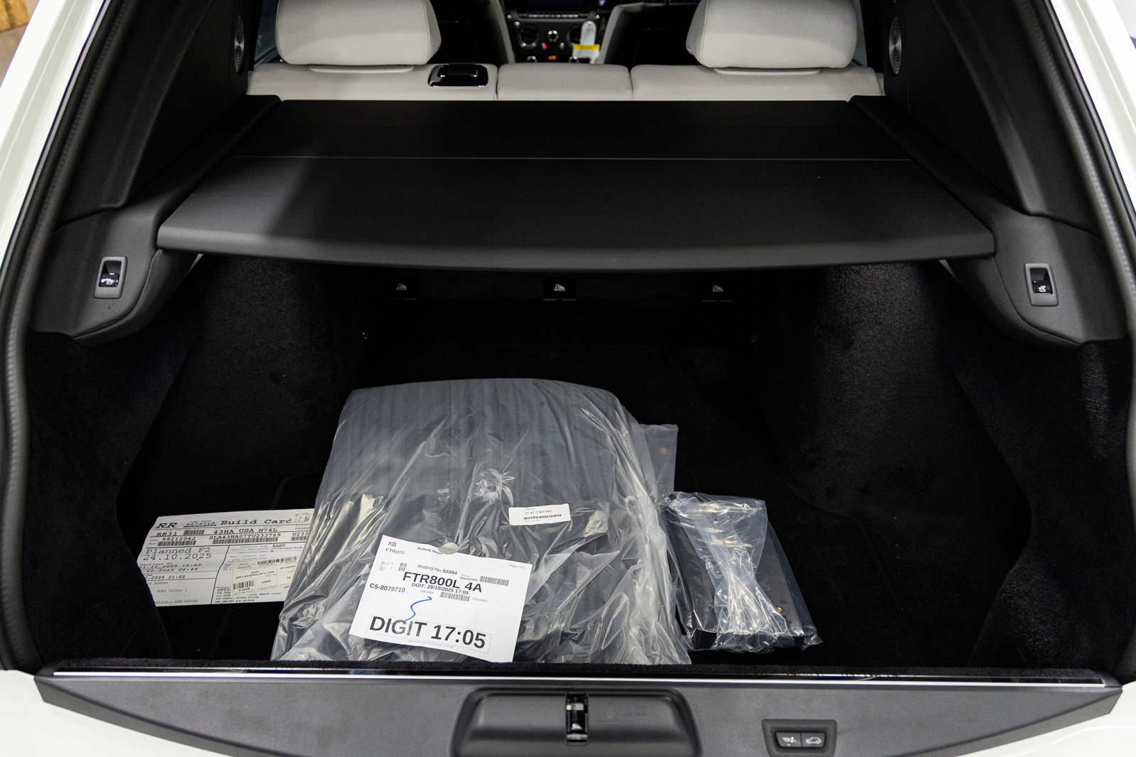 New 2026 Rolls-Royce Cullinan Black Badge image 61