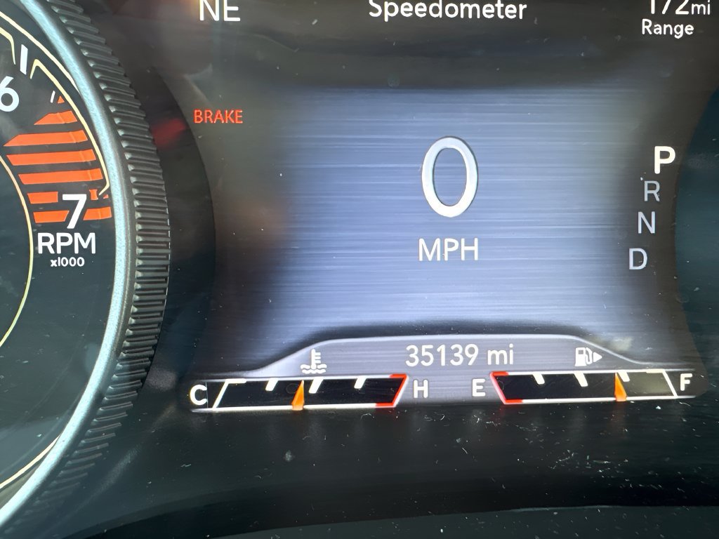 Used 2019 Jeep Cherokee Limited w/ Technology Group FWD image 34