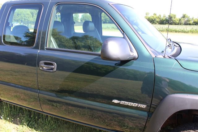 Used 2002 Chevrolet Silverado 2500 4x4 Extended Cab image 9