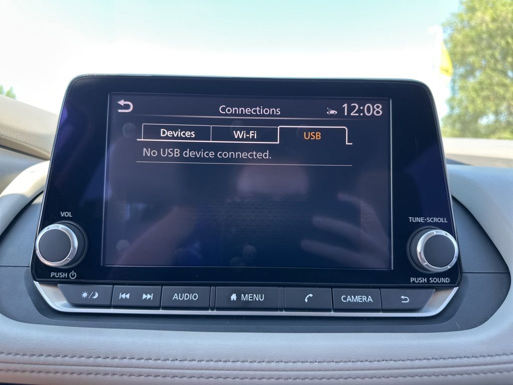 Used 2024 Nissan Rogue SV image 37