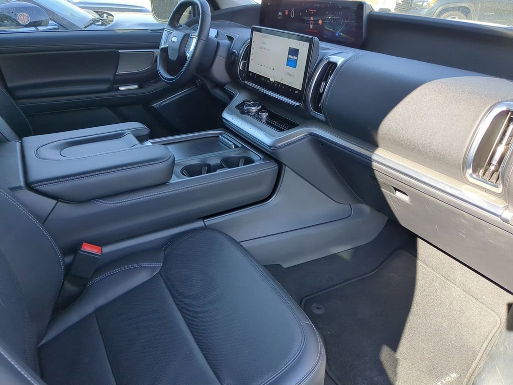 Used 2025 Ford Expedition Max Platinum image 33