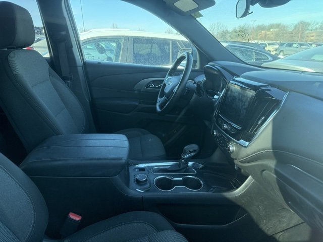 Used 2023 Chevrolet Traverse LT image 5