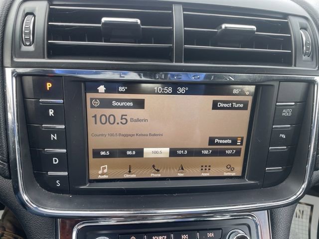 Used 2017 Lincoln Continental Select w/ Climate Package image 19