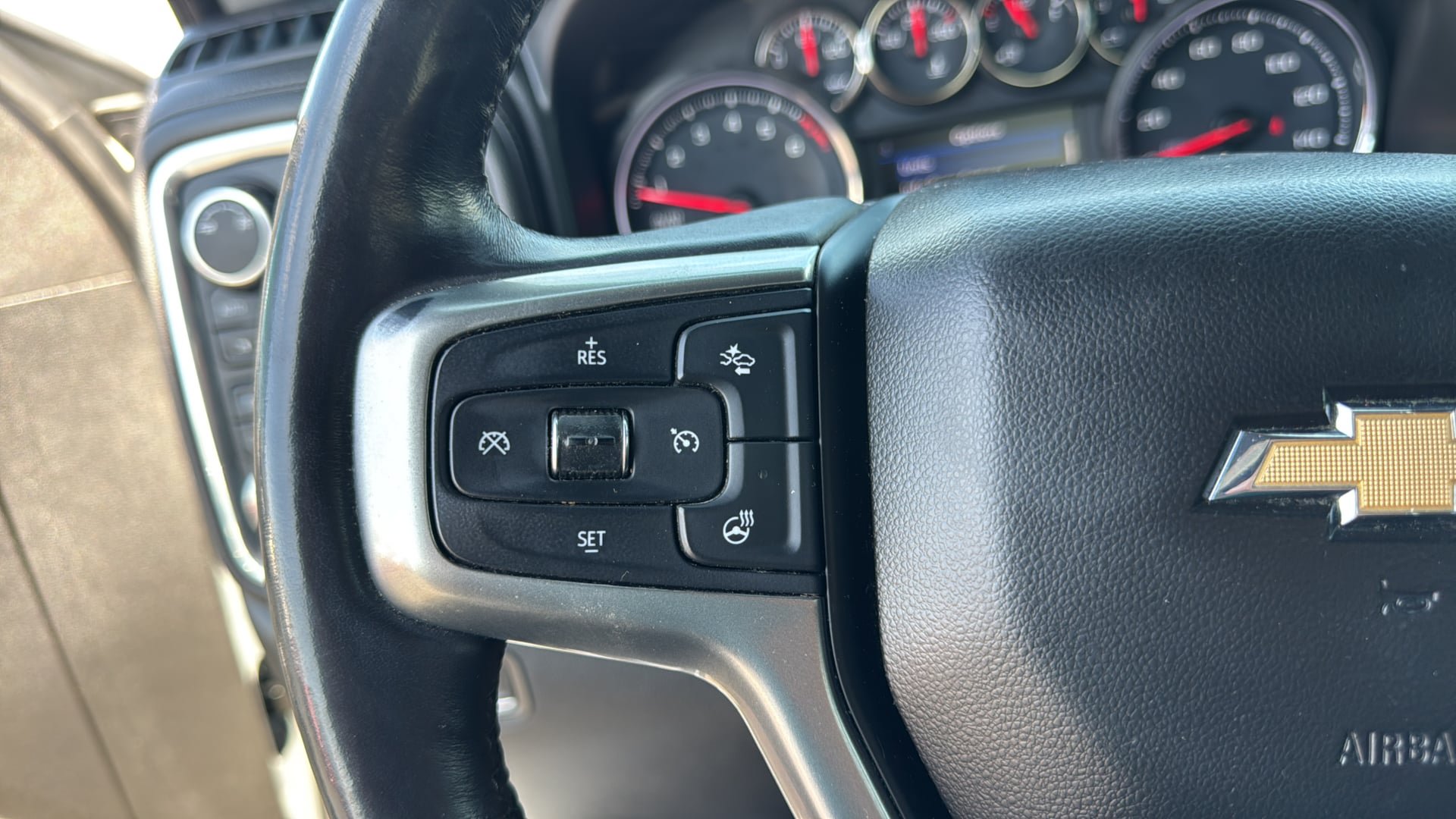 Used 2019 Chevrolet Silverado 1500 LT w/ Convenience Package AWD/4WD image 27