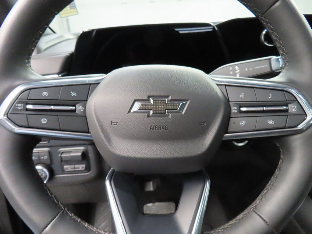 Used 2025 Chevrolet Suburban Z71 w/ Z71 Off-Road Package AWD/4WD image 59