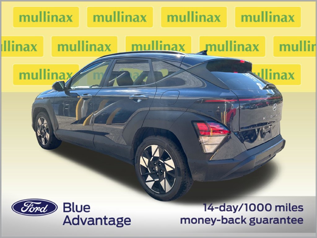 Used 2025 Hyundai Kona SEL FWD image 3