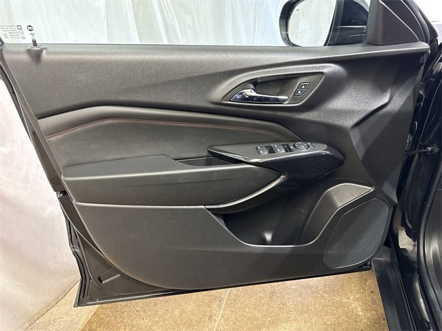 Certified 2025 Chevrolet Trax RS w/ Driver Confidence Package image 21