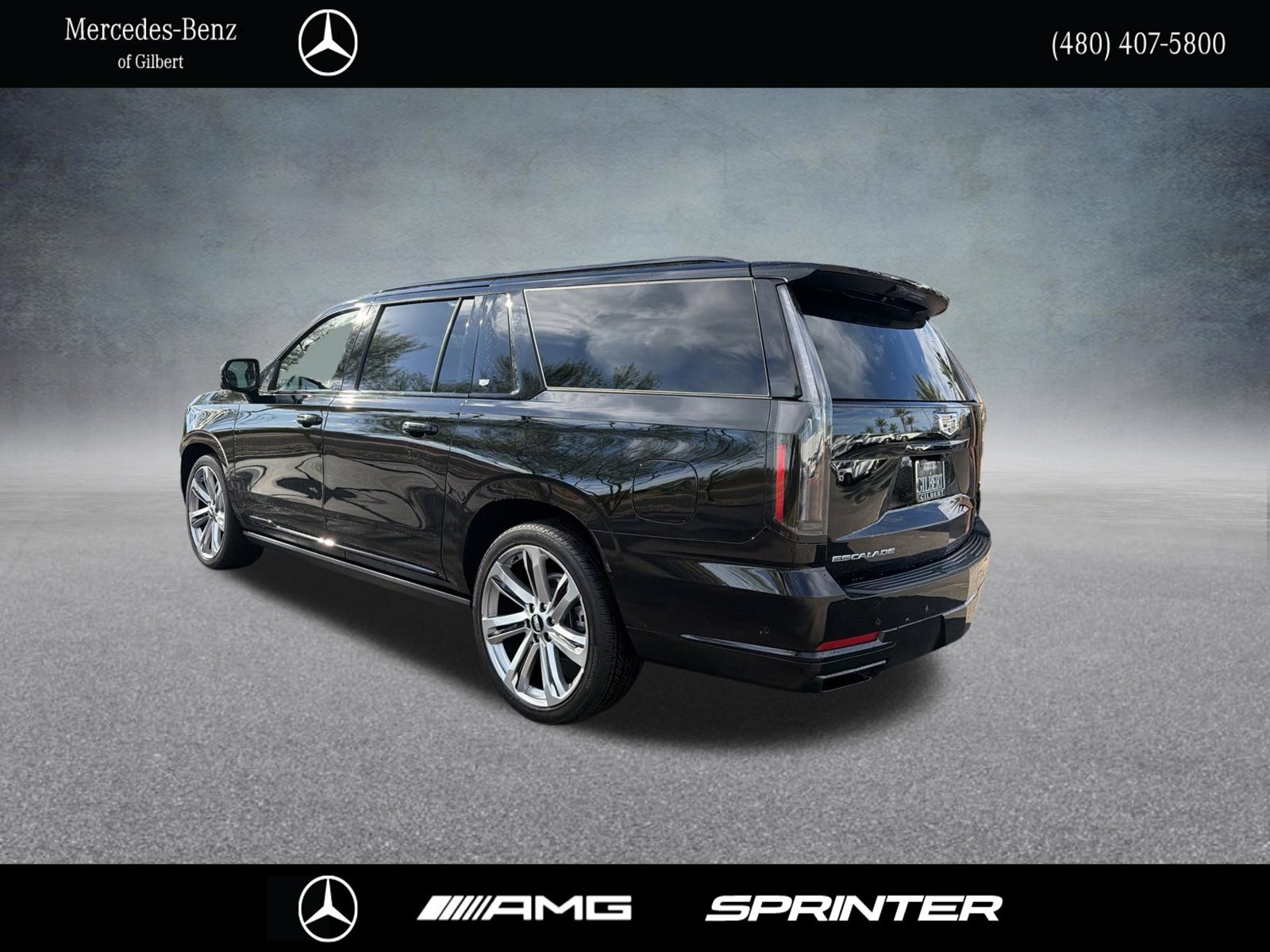 Used 2025 Cadillac Escalade ESV Sport Platinum AWD/4WD image 4