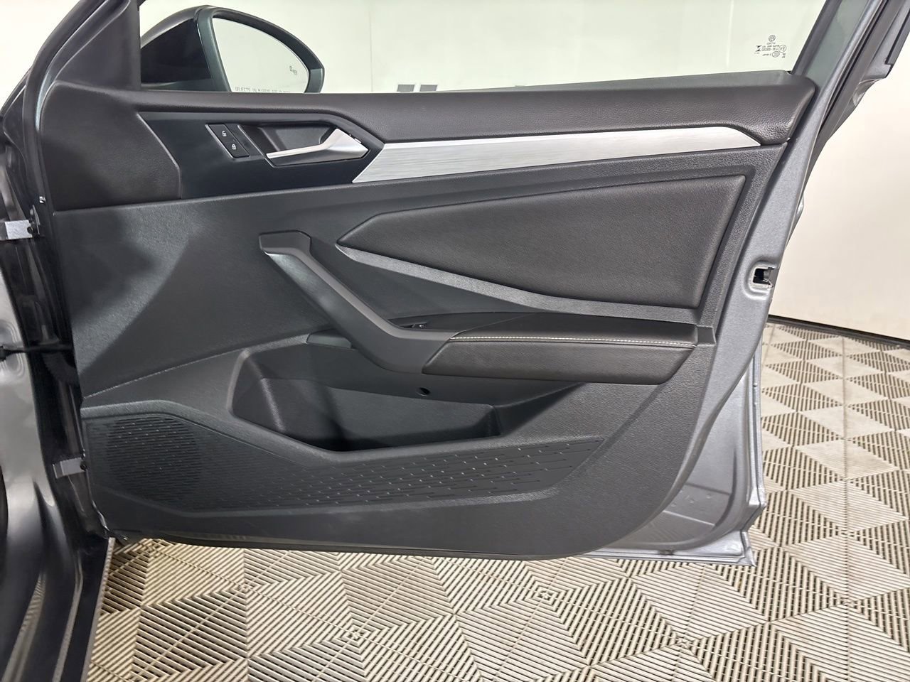 Used 2025 Volkswagen Jetta Sport FWD image 25