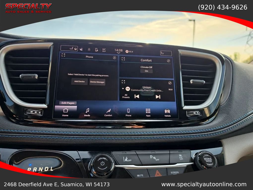 Used 2021 Chrysler Pacifica Touring w/ Cold Weather Group FWD image 11