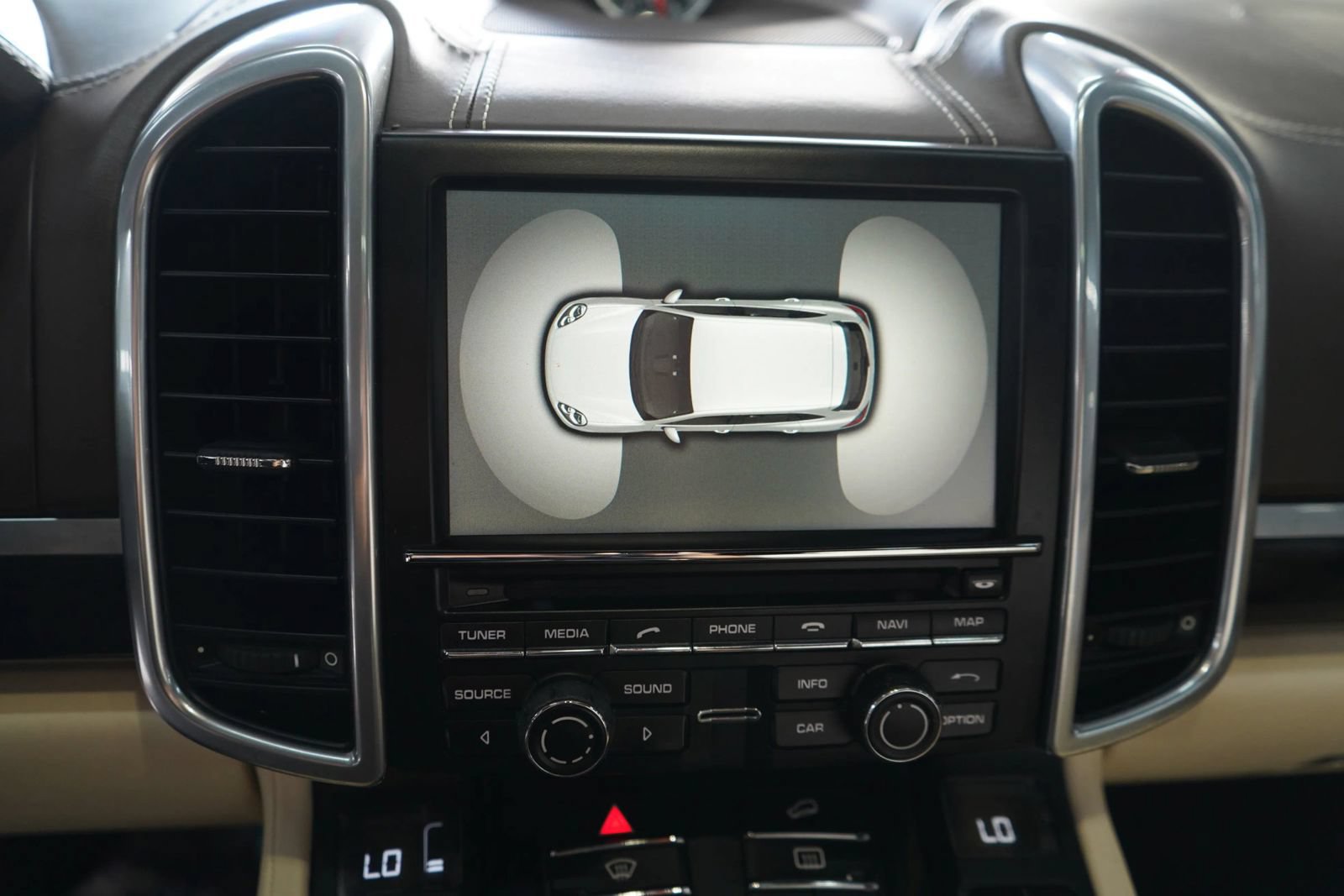 Used 2015 Porsche Cayenne S AWD/4WD image 21