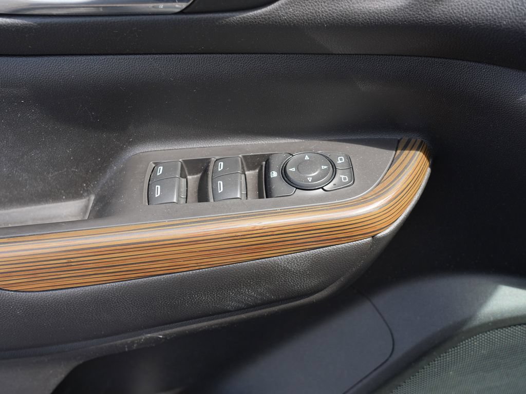 Used 2019 GMC Acadia SLE AWD/4WD image 17
