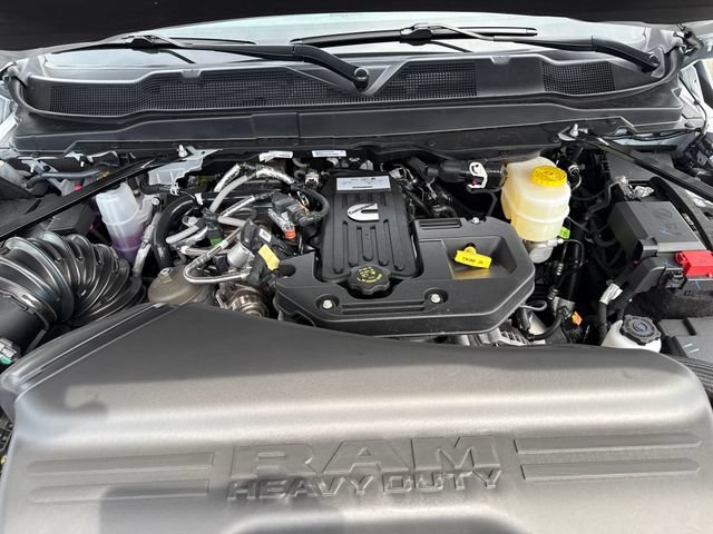 New 2026 RAM 3500 Tradesman AWD/4WD image 9