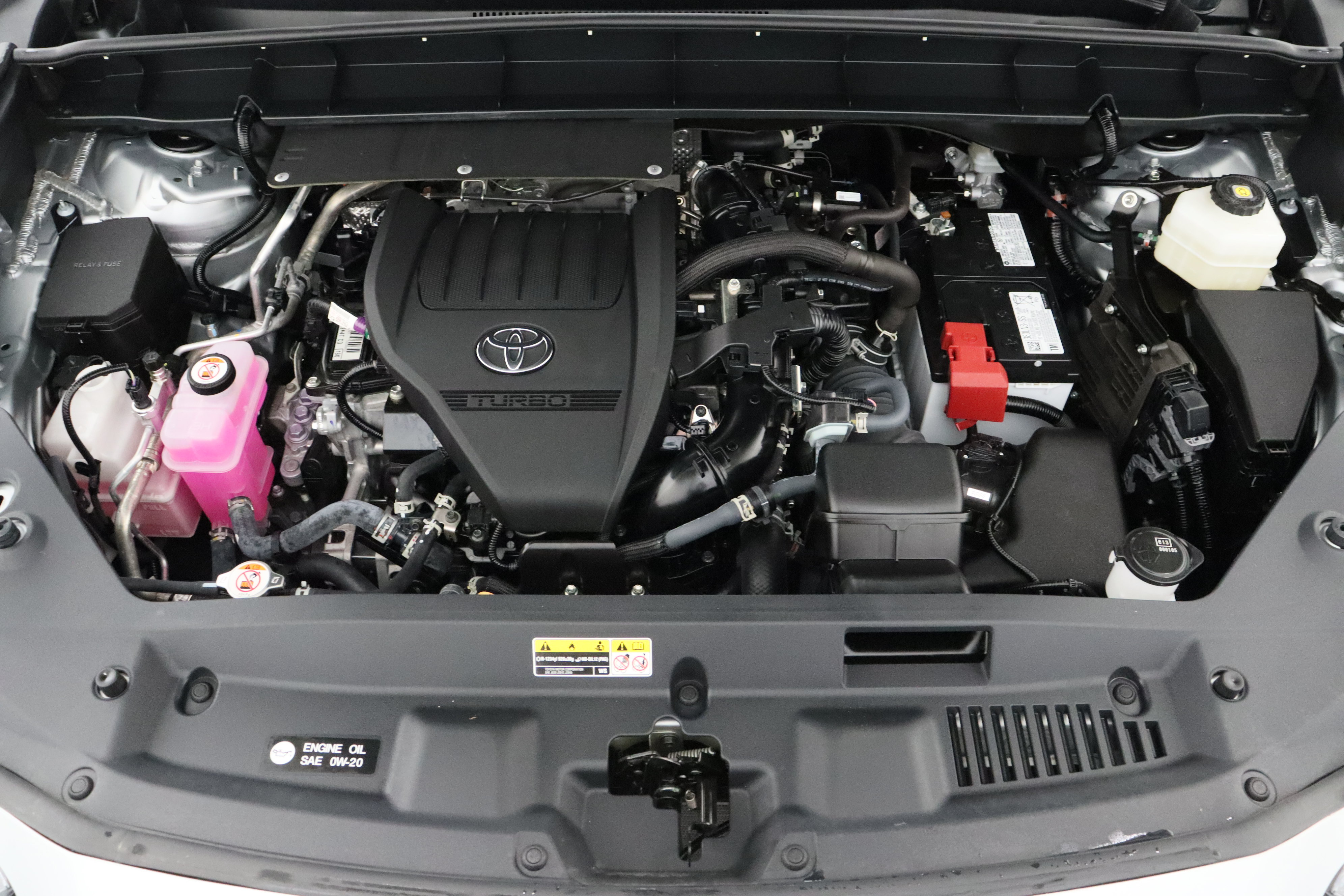 Certified 2025 Toyota Highlander LE FWD image 40