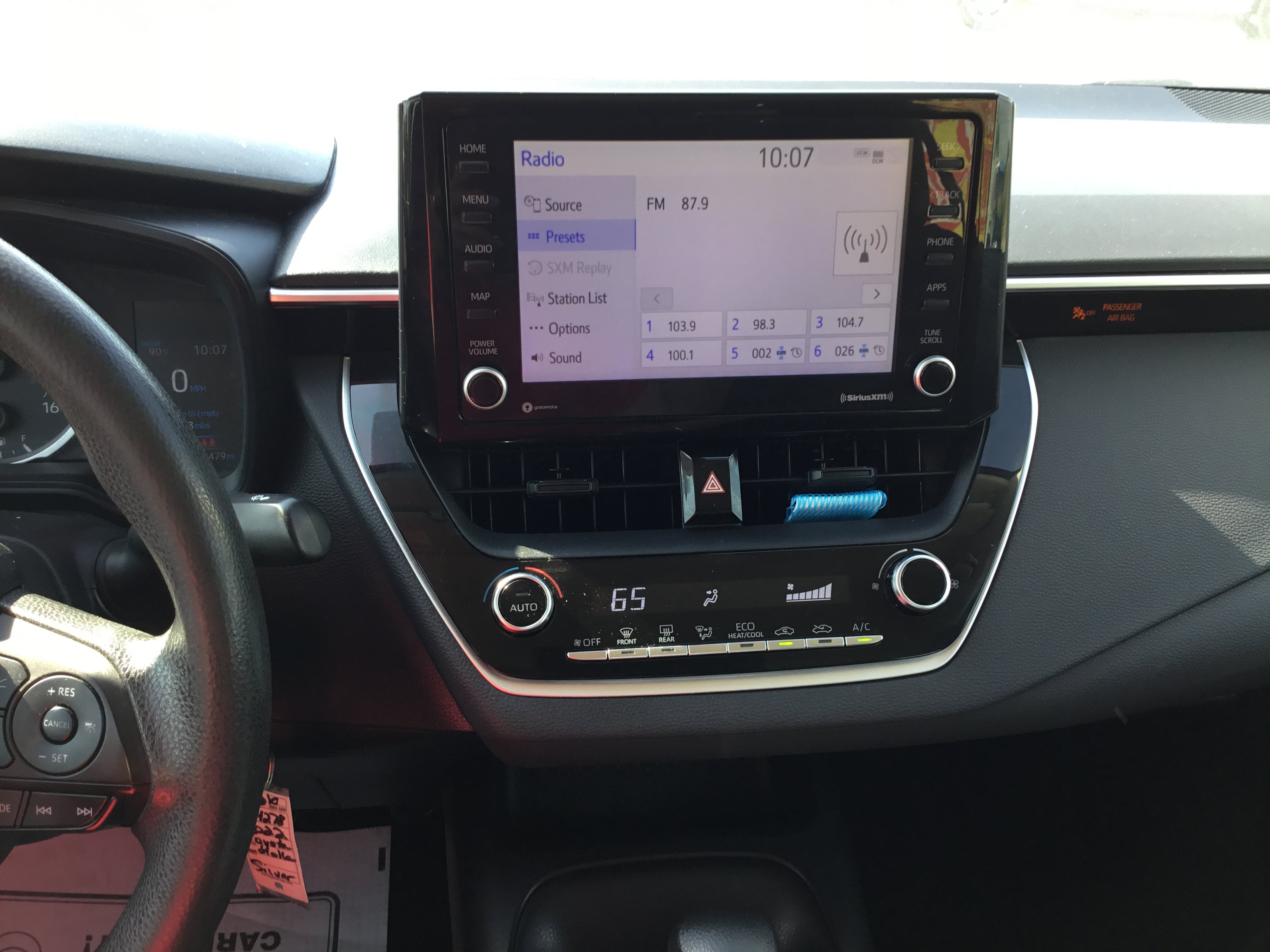 Used 2022 Toyota Corolla LE FWD image 16