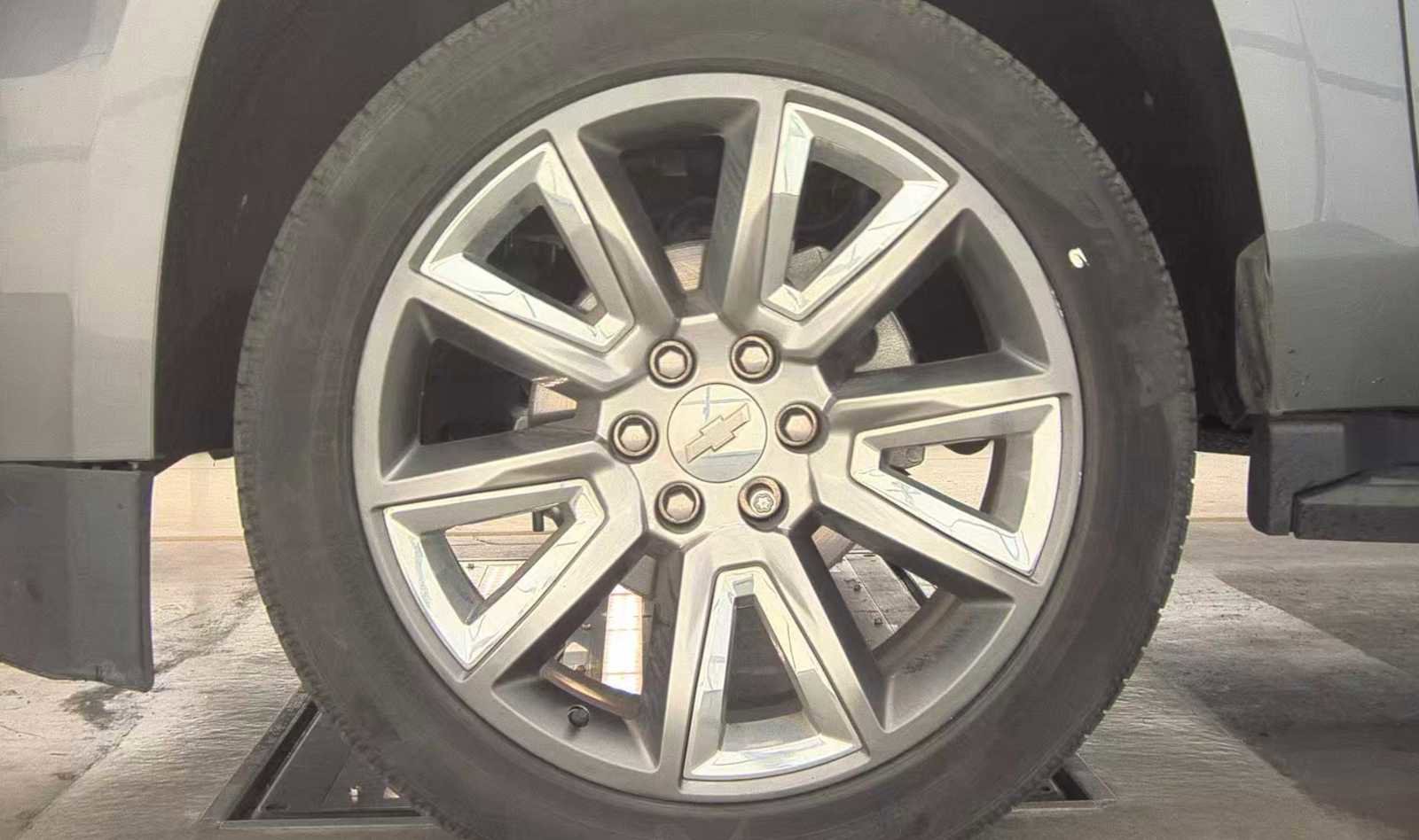 Used 2019 Chevrolet Tahoe LT image 33