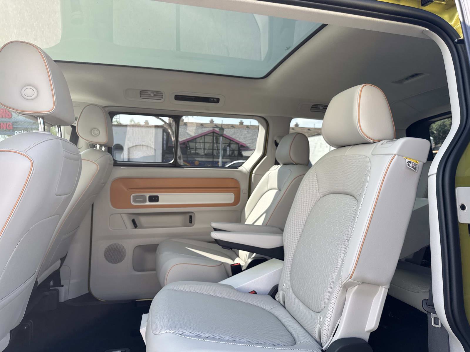 New 2025 Volkswagen ID. Buzz 1st Edition image 11