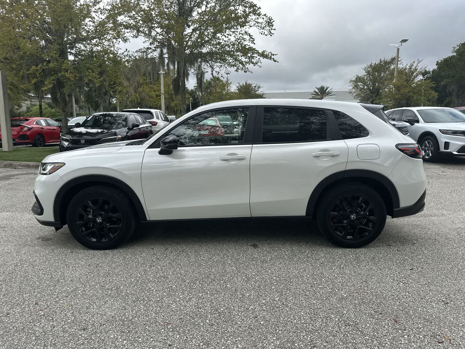 Used 2024 Honda HR-V Sport image 3
