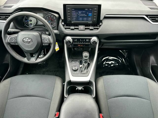 Used 2021 Toyota RAV4 LE AWD/4WD image 16