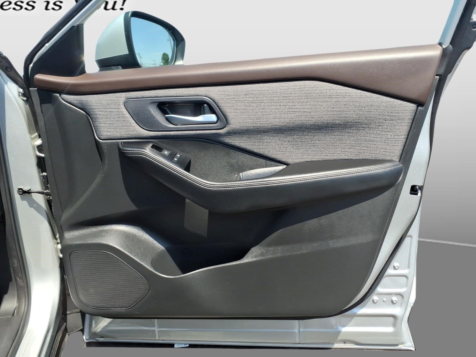 Certified 2023 Nissan Rogue SV AWD/4WD image 30