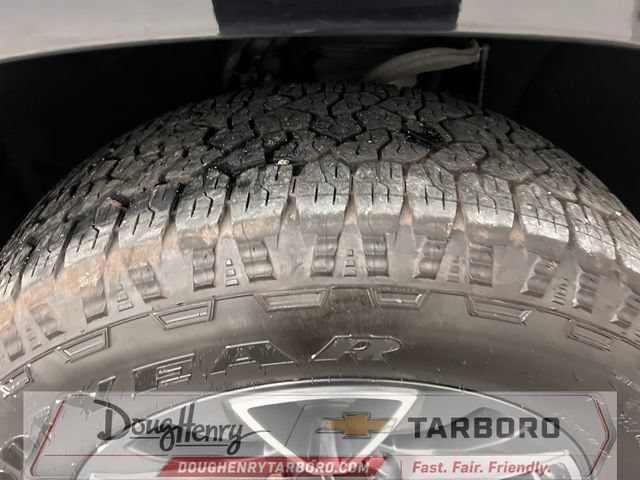 Used 2021 Chevrolet Suburban Z71 w/ Z71 Off-Road Package AWD/4WD image 18