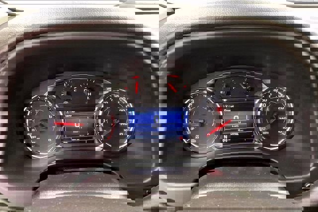 Used 2023 GMC Acadia SLE w/ Driver Convenience Package image 24