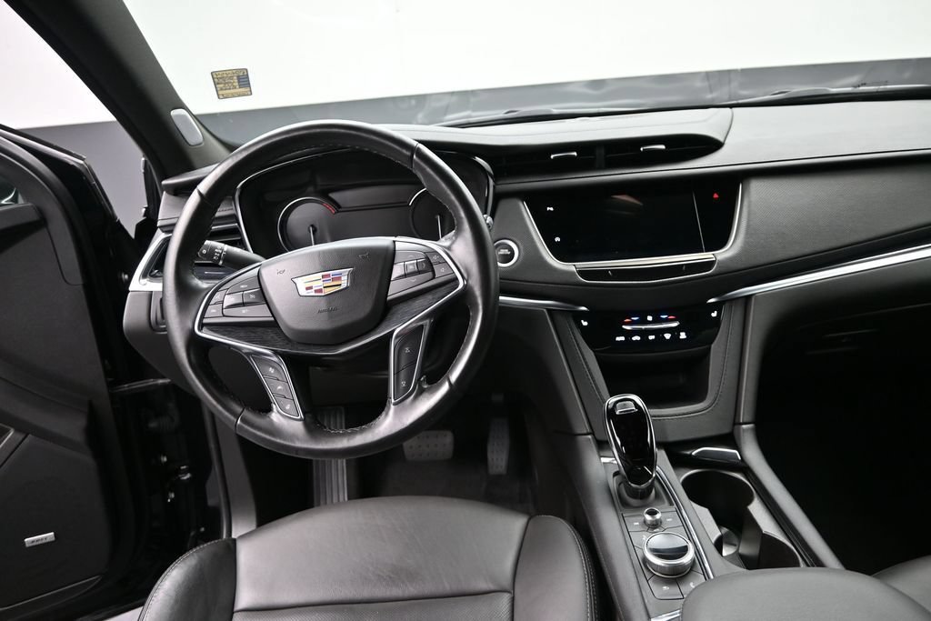 Certified 2024 Cadillac XT5 Premium Luxury AWD/4WD image 13
