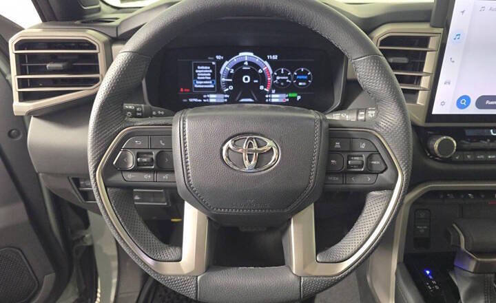Used 2025 Toyota Sequoia Limited AWD/4WD image 11