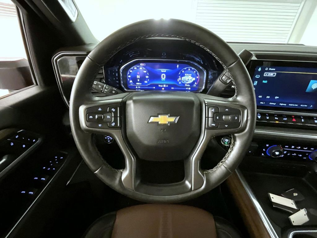 Certified 2025 Chevrolet Silverado 3500 High Country w/ High Country Premium Package image 11