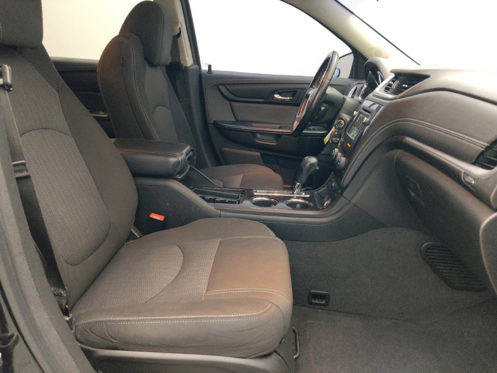 Used 2017 Chevrolet Traverse LT w/ Style and Technology Package FWD image 21