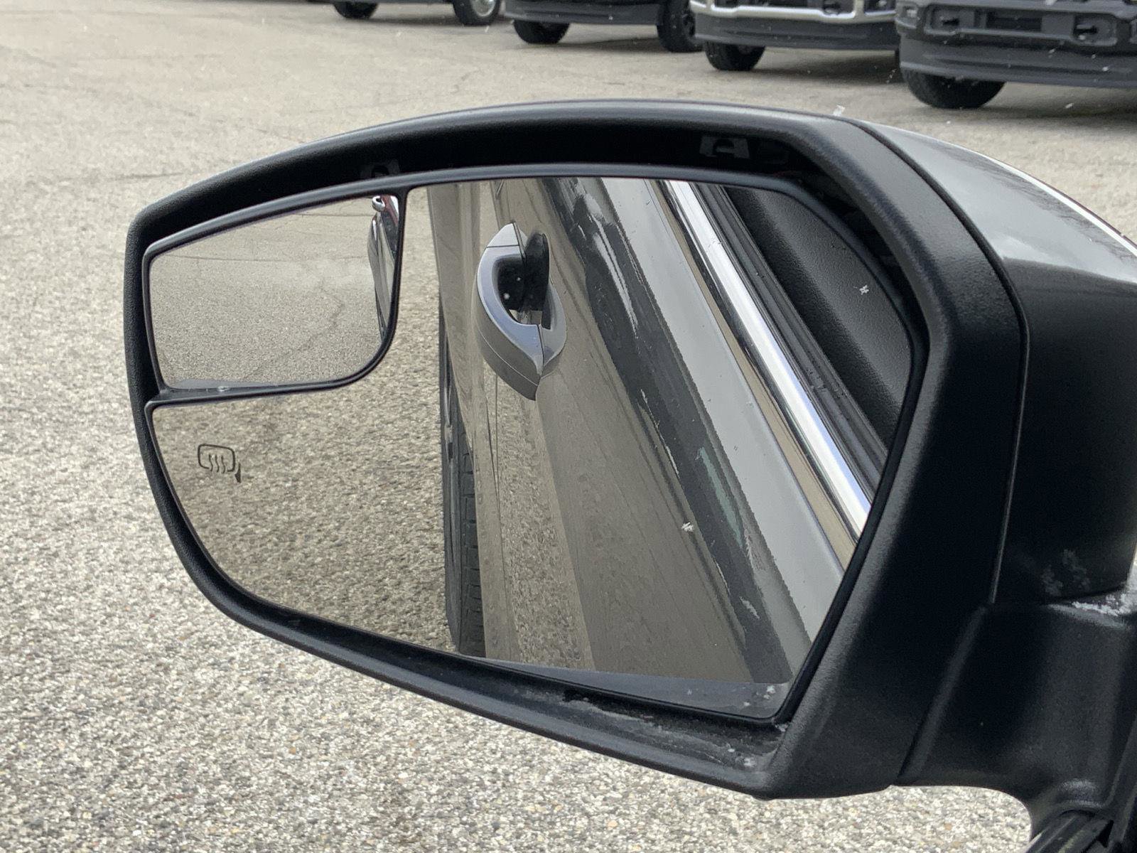 Used 2018 Ford Escape SEL image 21