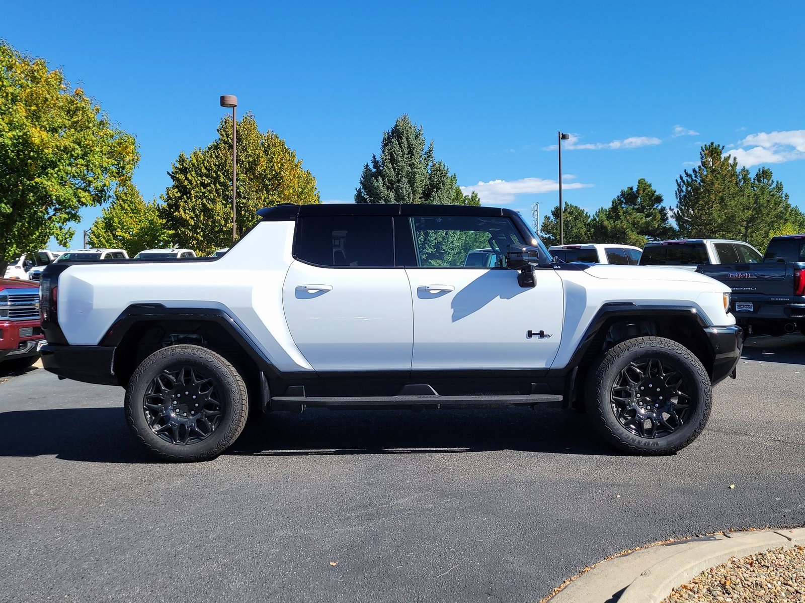 New 2026 GMC Hummer EV 4x4 Crew Cab image 2