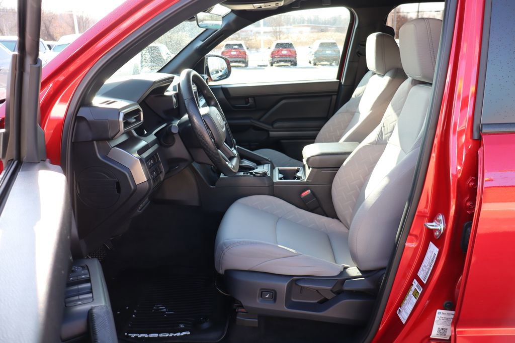 Used 2025 Toyota Tacoma TRD Sport image 8